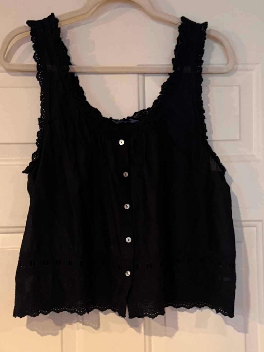 Embroidered Scalloped Tank - Black